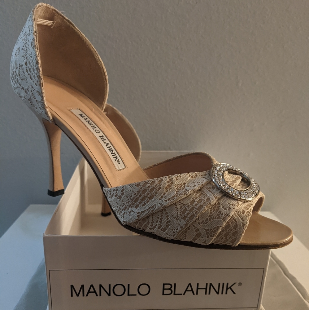 Vintage Manolo Blahnik size 39